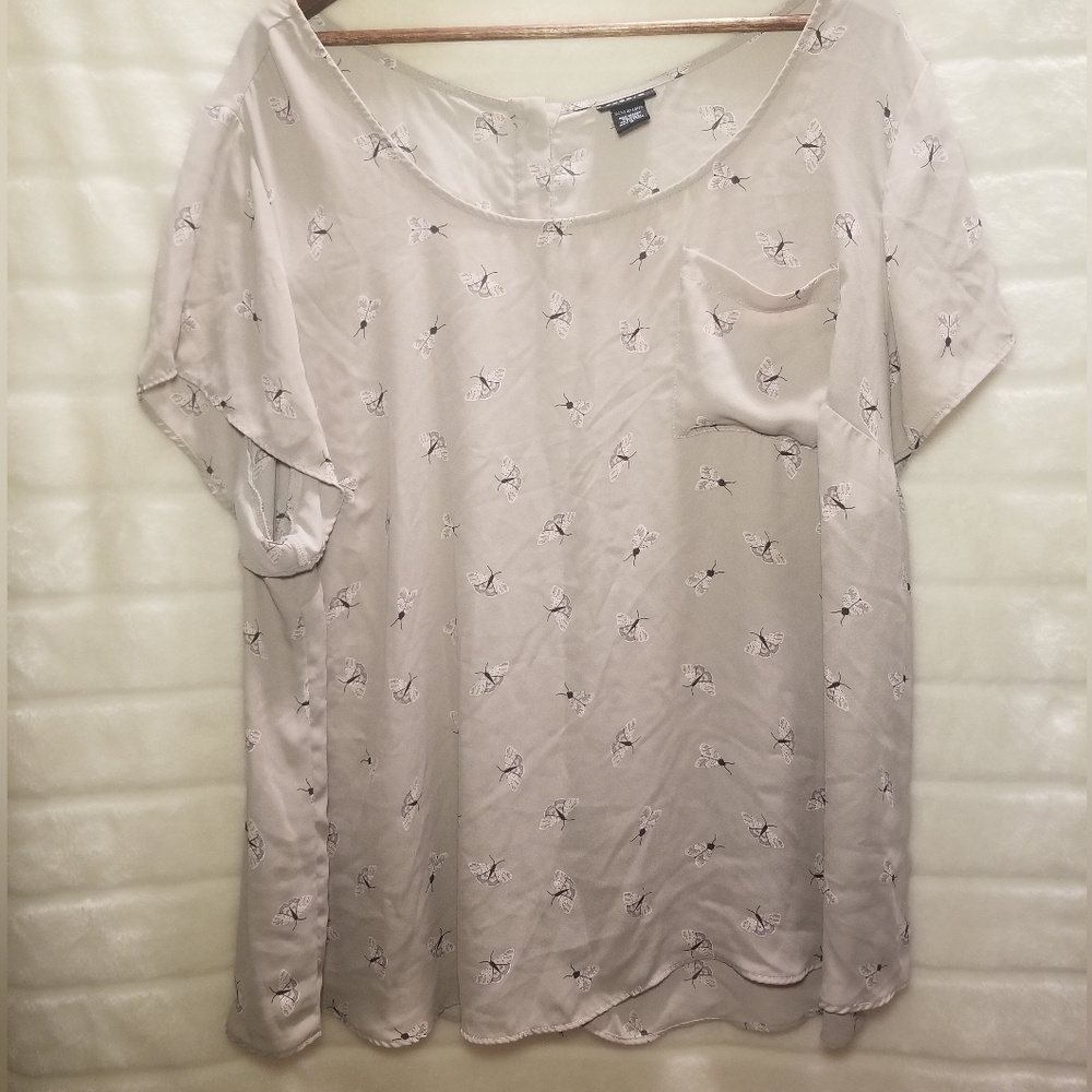 Cream Moth printed Top